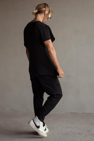 BLACK ULTRA LITE TWIST TEE