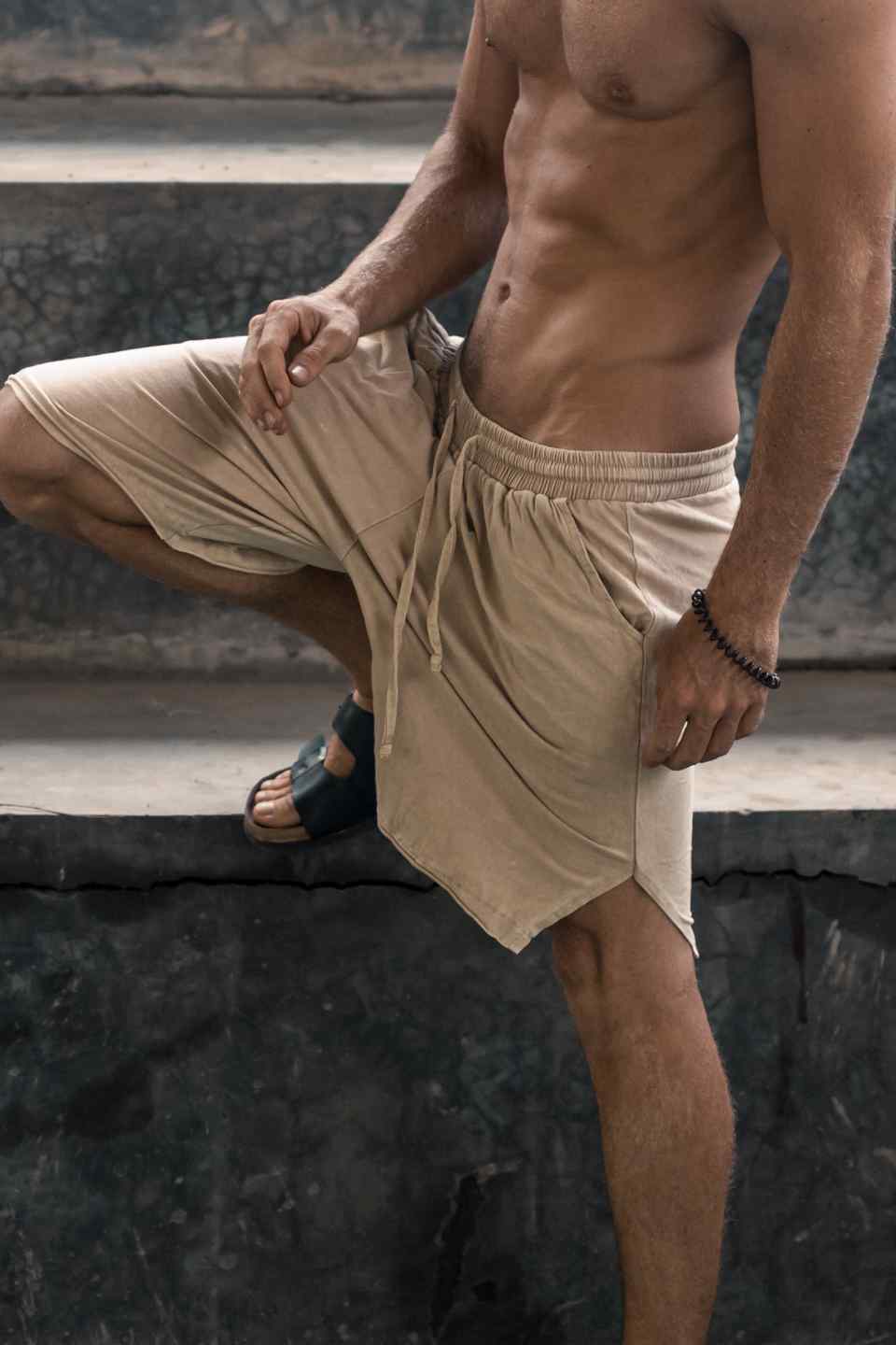 SPLIT SHORTS